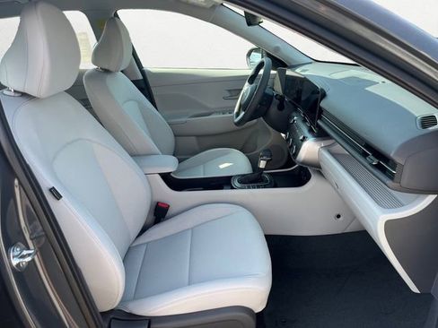 New 2026 Hyundai Kona SE image 18