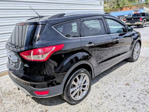Used 2016 Ford Escape SE w/ SE Chrome Package image 18