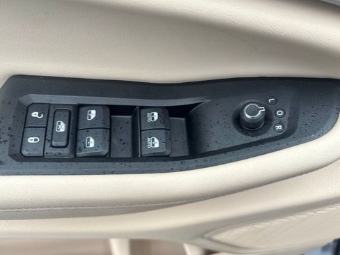 Used 2024 Jeep Grand Cherokee L Limited w/ Luxury Tech Group II AWD/4WD image 9