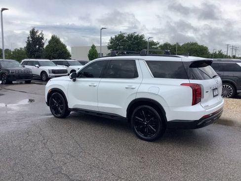 Used 2025 Hyundai Palisade XRT AWD/4WD image 3