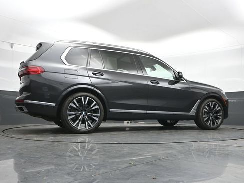 Used 2022 BMW X7 xDrive40i w/ Premium Package AWD/4WD image 42