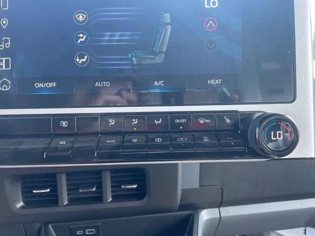 New 2025 Chevrolet Brightdrop 600 AWD/4WD image 12
