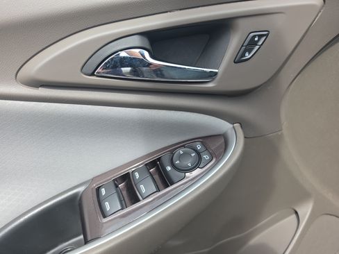 Used 2024 Chevrolet Malibu LT FWD image 17