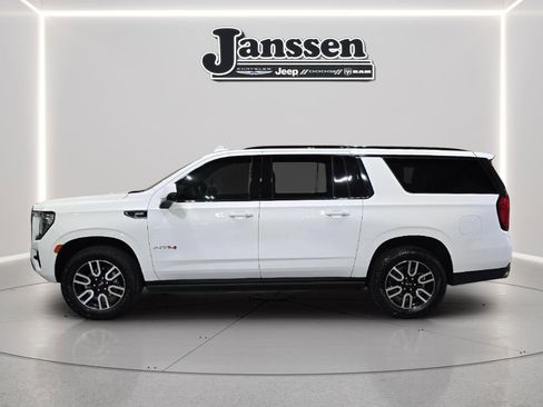 Used 2024 GMC Yukon XL AT4 w/ AT4 Premium Package image 2