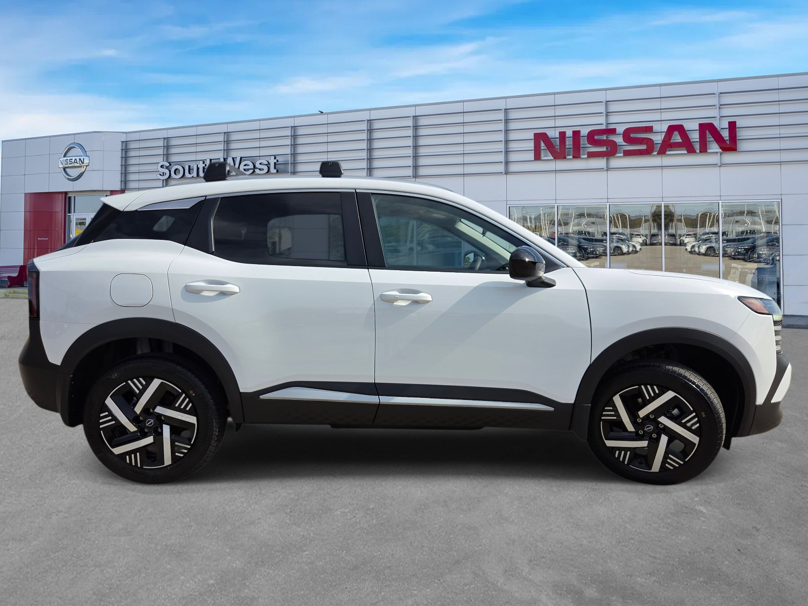 New 2027 Nissan Kicks SV w/ Cold Weather Package FWD image 4