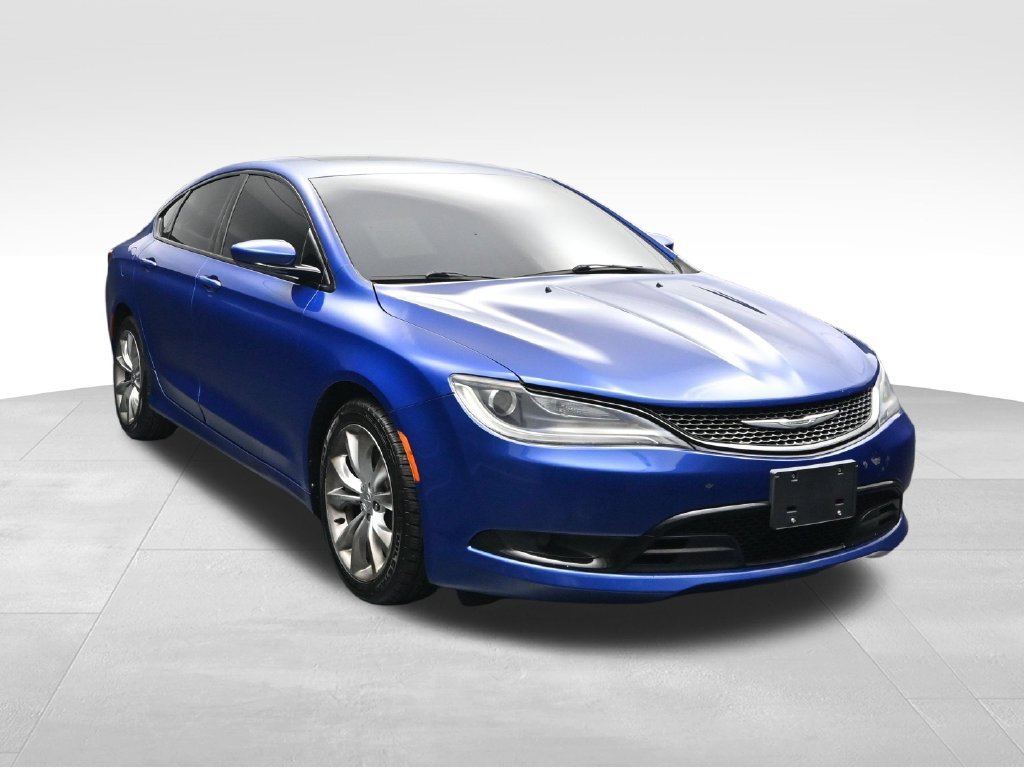 Used 2015 Chrysler 200 S w/ Navigation & Sound Group I FWD image 7