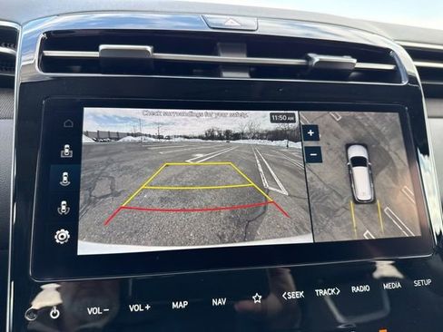 Used 2024 Hyundai Tucson Limited image 16