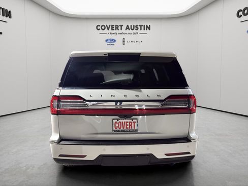 Used 2021 Lincoln Navigator Reserve w/ Luxury Package image 4