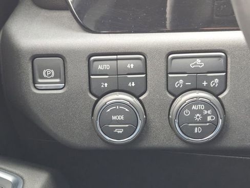 Used 2023 Chevrolet Silverado 1500 RST w/ Z71 Off-Road Package image 24