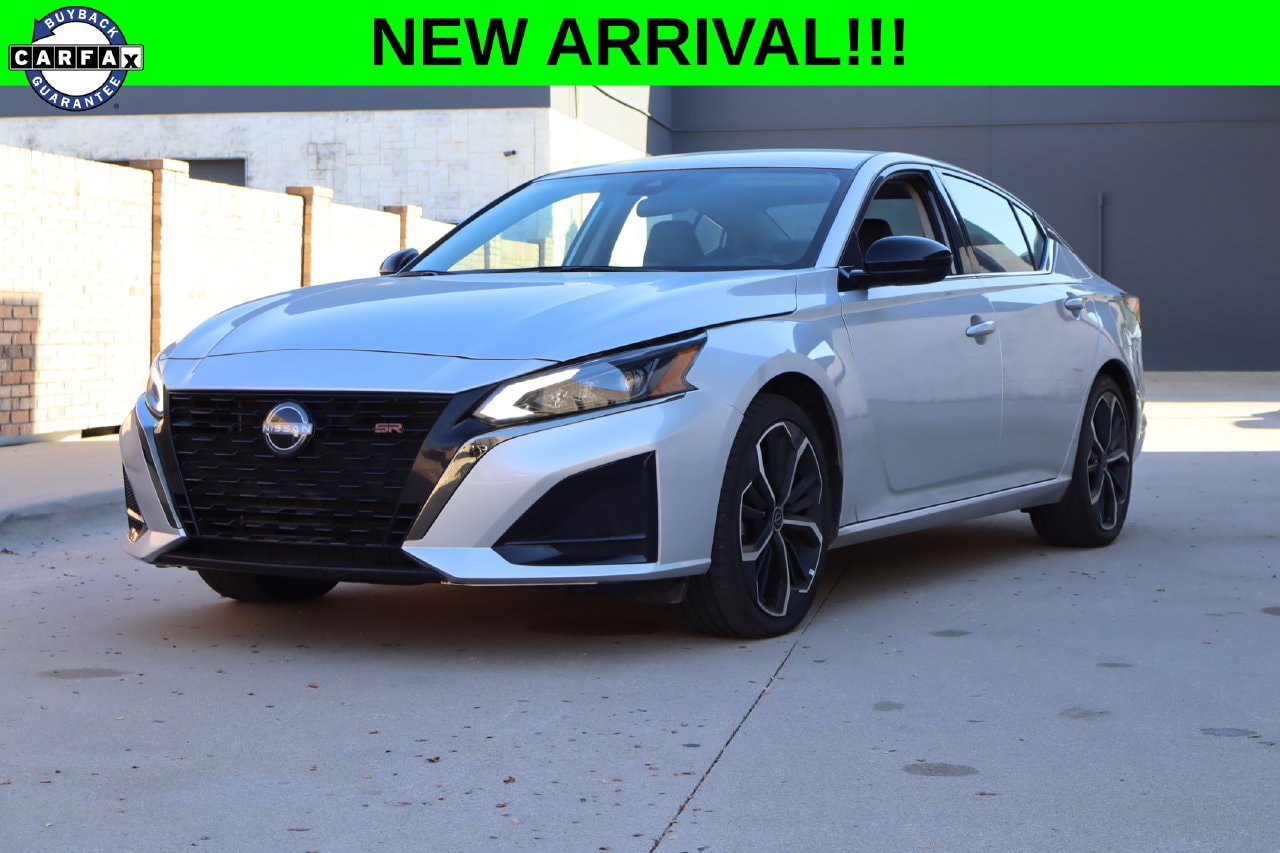 Used 2025 Nissan Altima 2.5 SR FWD image 1