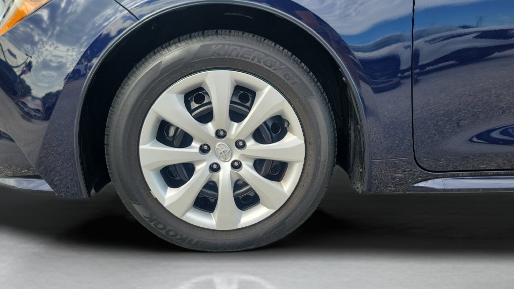 Used 2023 Toyota Corolla LE FWD image 25