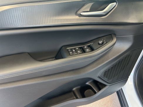 New 2025 Jeep Grand Cherokee Altitude image 5