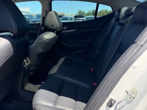 Used 2017 Nissan Maxima 3.5 SL FWD image 13
