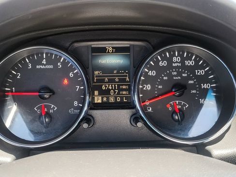 Used 2015 Nissan Rogue S FWD image 28
