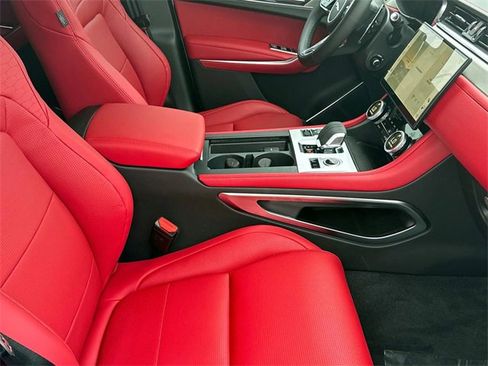 New 2026 Jaguar F-PACE R-Dynamic S image 8