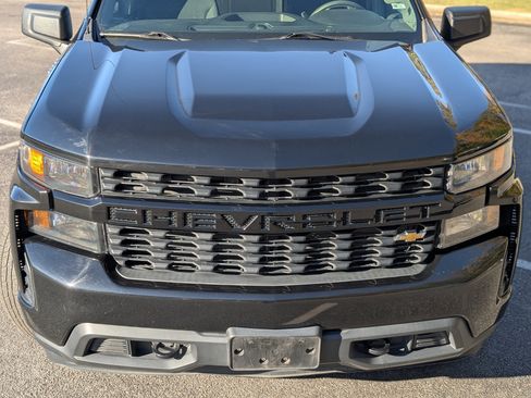 Used 2022 Chevrolet Silverado 1500 Custom image 10
