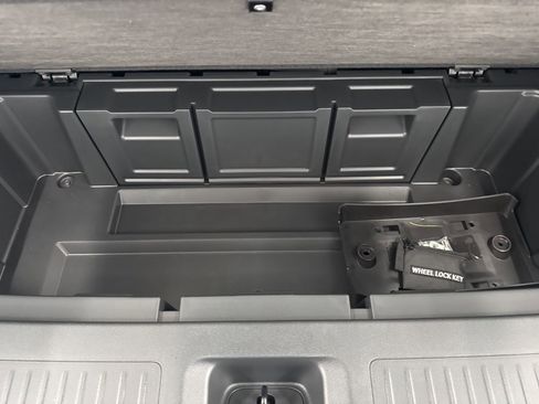 New 2026 INFINITI QX60 Sport image 32