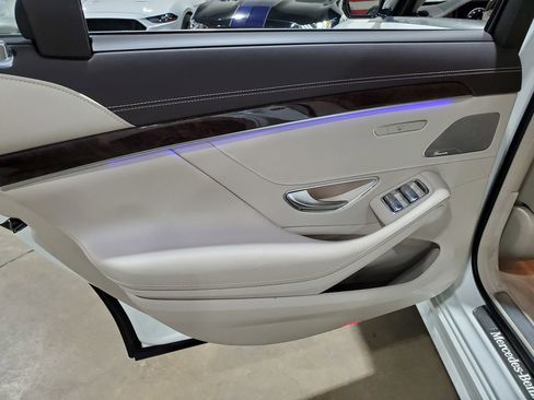 Used 2020 Mercedes-Benz S 560 4MATIC Sedan image 30