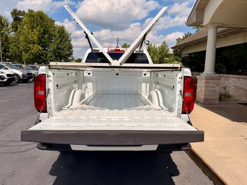 Used 2022 Chevrolet Colorado LT w/ Fleet Safety Package RWD image 20