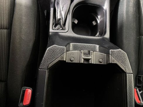 Used 2017 Toyota RAV4 LE w/ Carpet Mat Package AWD/4WD image 34