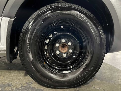 Used 2025 Mercedes-Benz Sprinter 2500 image 9