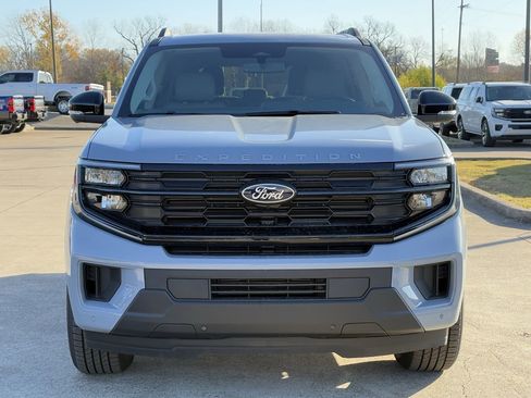 New 2025 Ford Expedition Active image 36