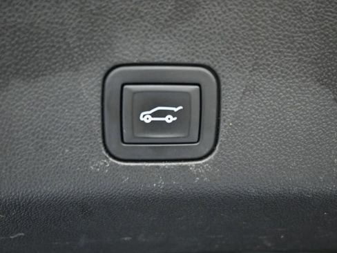 Used 2023 Chevrolet Tahoe LT image 14