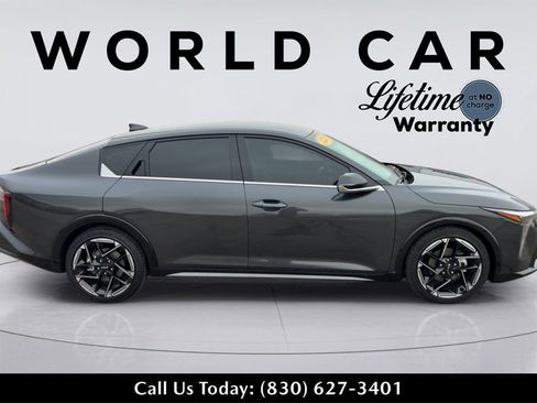 New 2025 Kia K4 GT-Line image 2