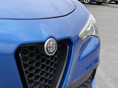 Used 2022 Alfa Romeo Stelvio Veloce AWD/4WD image 33