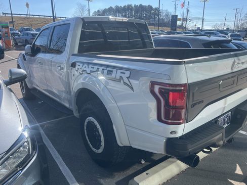 Used 2017 Ford F150 Raptor w/ Equipment Group 802A Luxury image 4