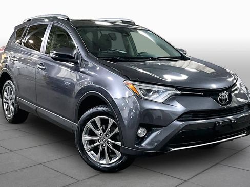 Used 2018 Toyota RAV4 Limited AWD/4WD image 3