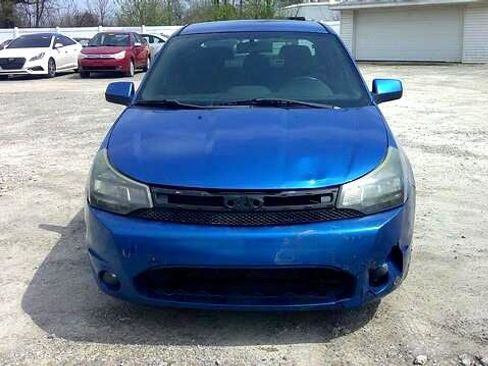 Used 2010 Ford Focus SES image 2