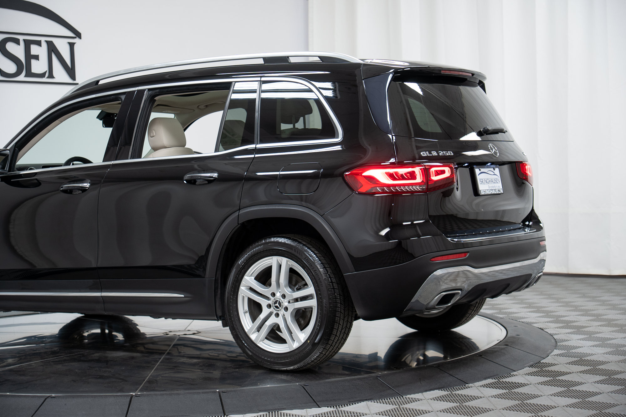 Certified 2020 Mercedes-Benz GLB 250 4MATIC image 29