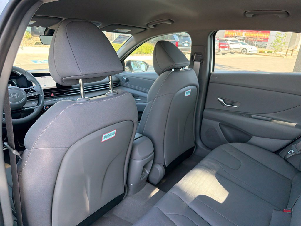 New 2025 Hyundai Elantra SEL FWD image 12