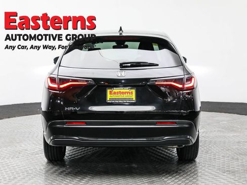 Used 2023 Honda HR-V LX image 6