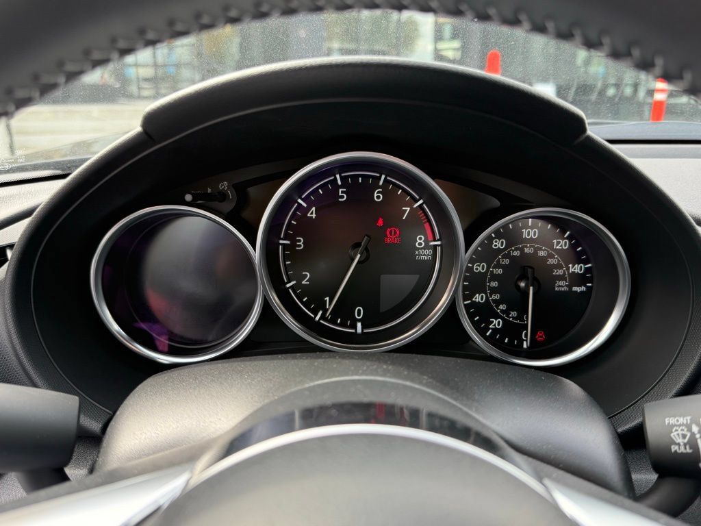 New 2026 MAZDA MX-5 Miata Club w/ Interior Package RWD image 17