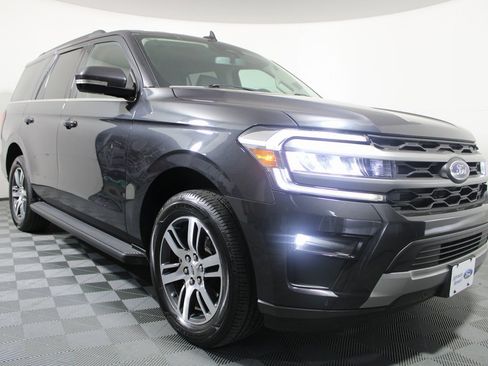 Certified 2024 Ford Expedition XLT image 1