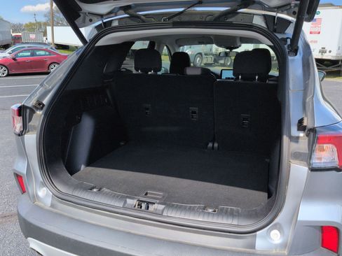 Used 2022 Ford Escape SE w/ Convenience Package image 25