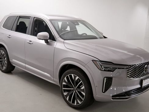 New 2026 Volvo XC90 B6 Plus w/ Protection Package AWD/4WD image 4