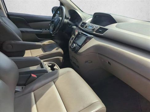 Used 2016 Honda Odyssey Touring Elite image 19