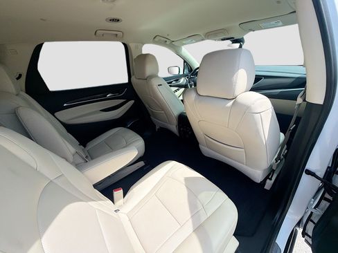 Used 2024 Buick Enclave Essence w/ Sport Touring Edition FWD image 29