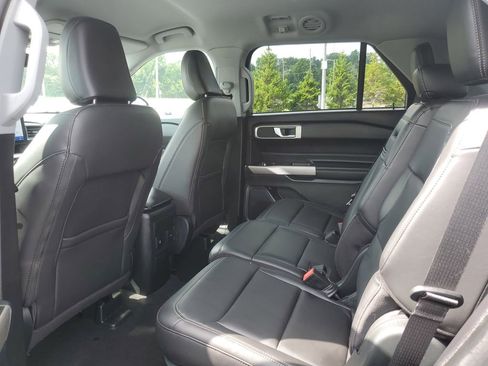 Used 2023 Ford Explorer XLT w/ Equipment Group 202A image 24
