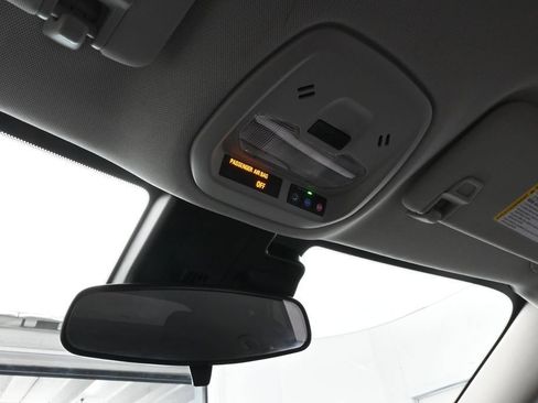 Used 2025 Chevrolet Trax LS FWD image 21