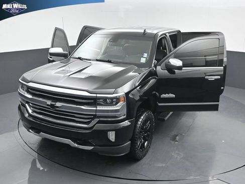 Used 2018 Chevrolet Silverado 1500 High Country AWD/4WD image 26