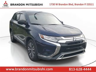 Used 2019 Mitsubishi Outlander ES image 1