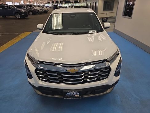 Certified 2026 Chevrolet Equinox LT FWD image 15