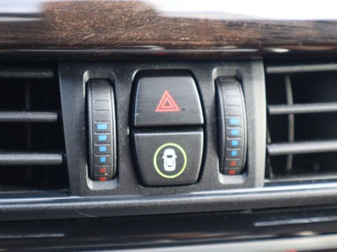 Used 2016 BMW X5 xDrive50i AWD/4WD image 29
