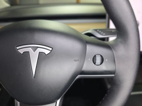 Used 2022 Tesla Model 3 Long Range AWD/4WD image 27