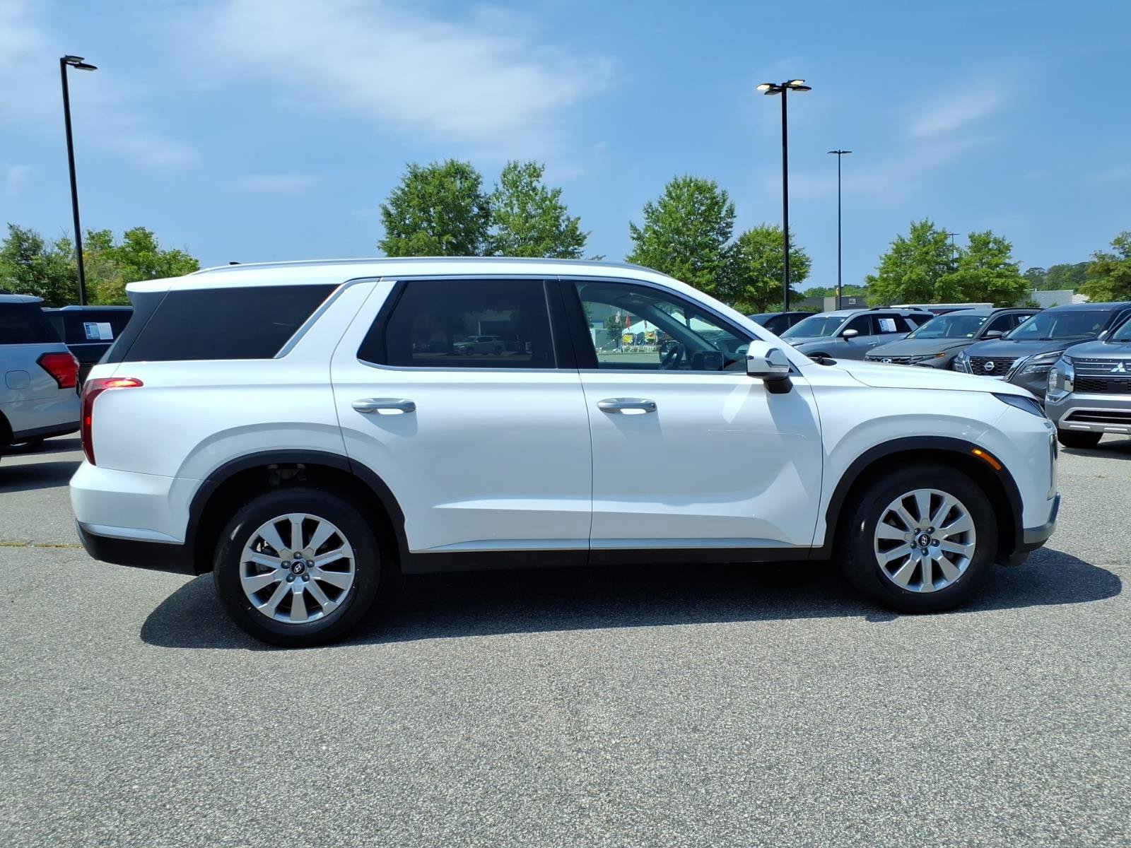 Used 2024 Hyundai Palisade SEL FWD image 25