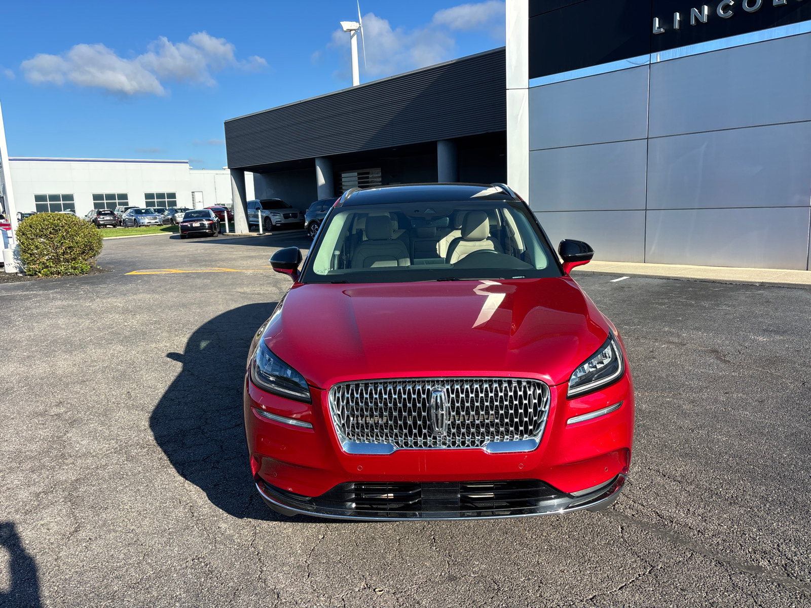 Certified 2022 Lincoln Corsair Reserve w/ Equipment Group 201A AWD/4WD image 2